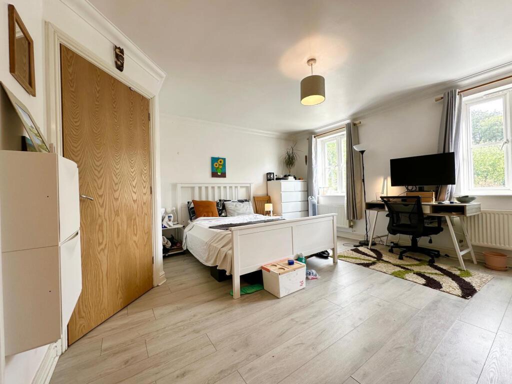 4 Bedroom Mews Terrace to Rent in Brixton, Dulwich, SW2 2YF