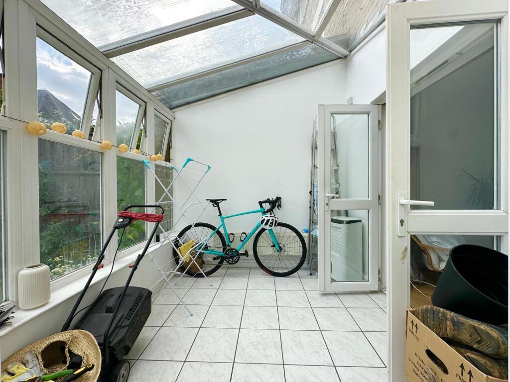 4 Bedroom Mews Terrace to Rent in Brixton, Dulwich, SW2 2YF