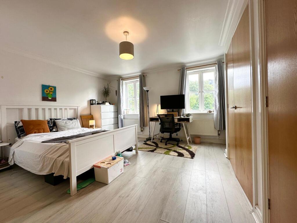 4 Bedroom Mews Terrace to Rent in Brixton, Dulwich, SW2 2YF