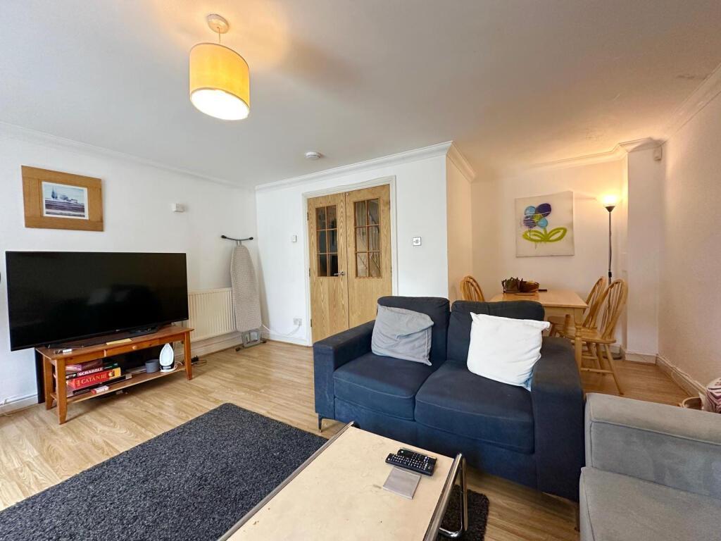 4 Bedroom Mews Terrace to Rent in Brixton, Dulwich, SW2 2YF