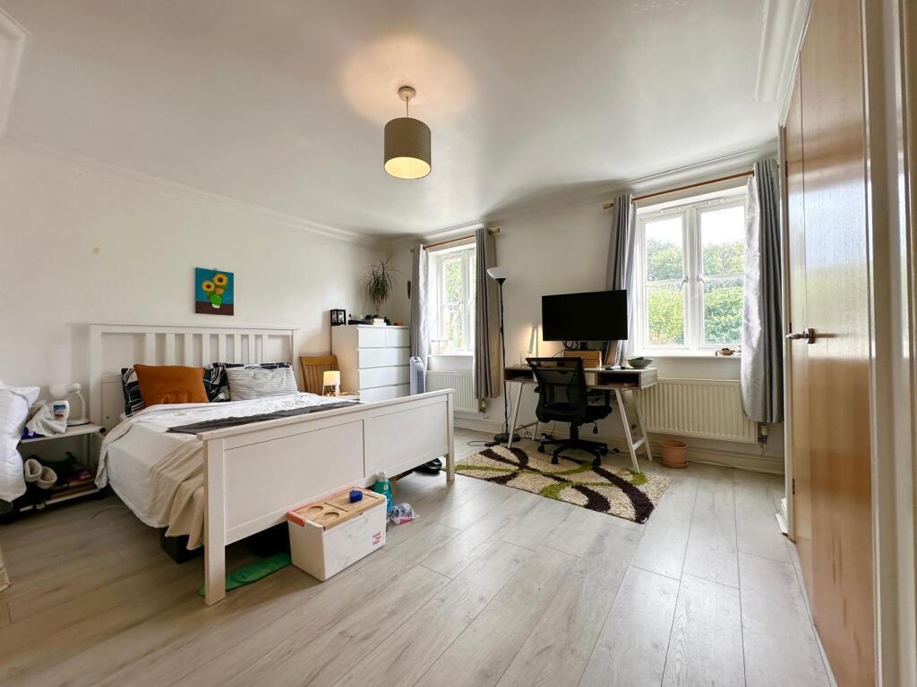 4 Bedroom Mews Terrace to Rent in Brixton, Dulwich, SW2 2YF