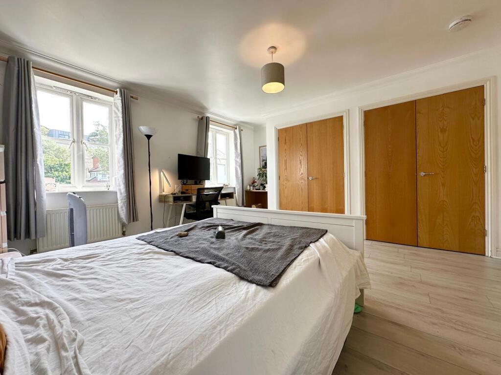 4 Bedroom Mews Terrace to Rent in Brixton, Dulwich, SW2 2YF