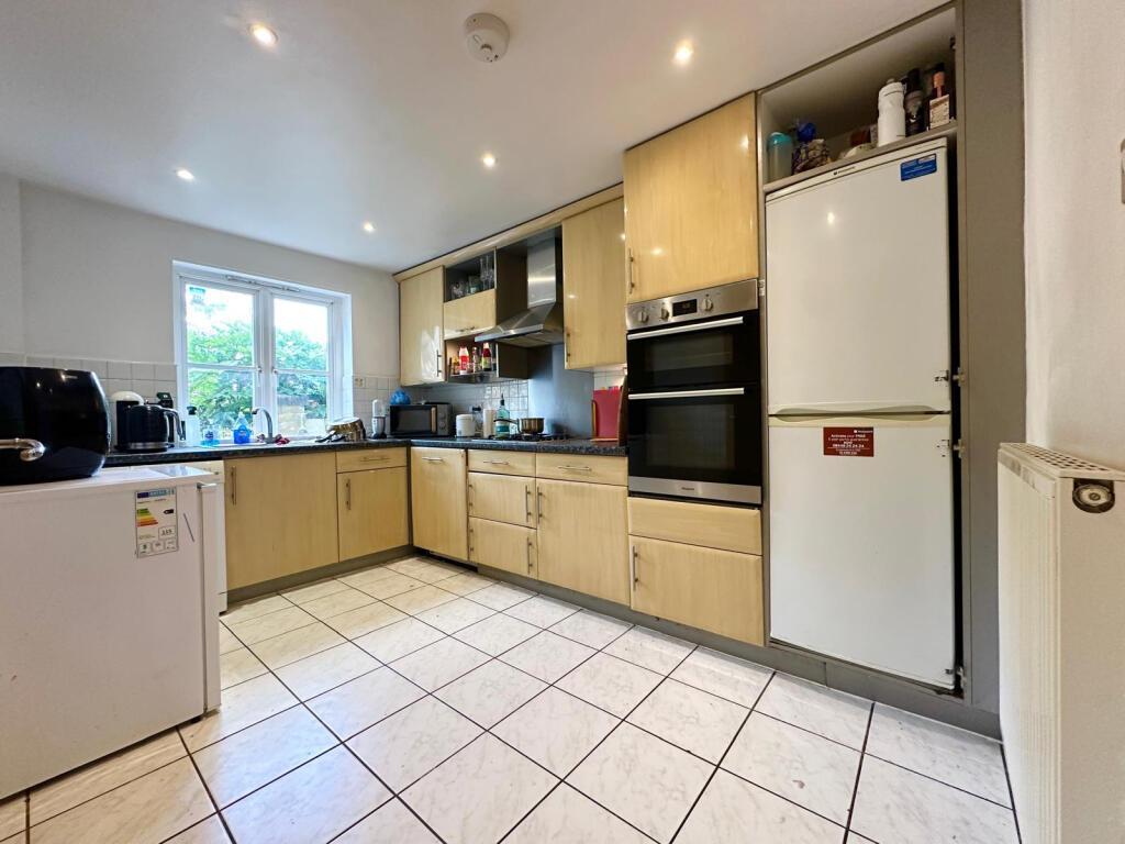 4 Bedroom Mews Terrace to Rent in Brixton, Dulwich, SW2 2YF
