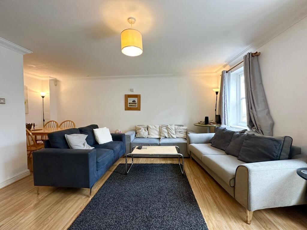 4 Bedroom Mews Terrace to Rent in Brixton, Dulwich, SW2 2YF