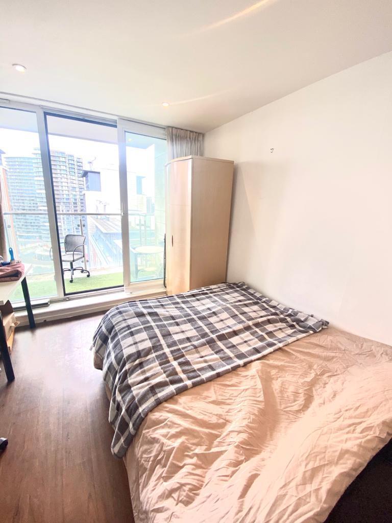 2 Bedroom Flat for Sale in Canary Wharf, E16 1BQ