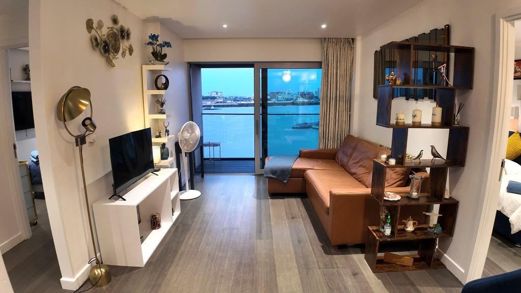 2 Bedroom Apartment to Rent in Greenwich Peninsula, SE10 0YB
