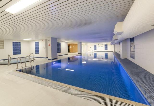 1 Bedroom Apartment to Rent in Isle Of Dogs, Canary Wharf, South Quay, E14 9LH