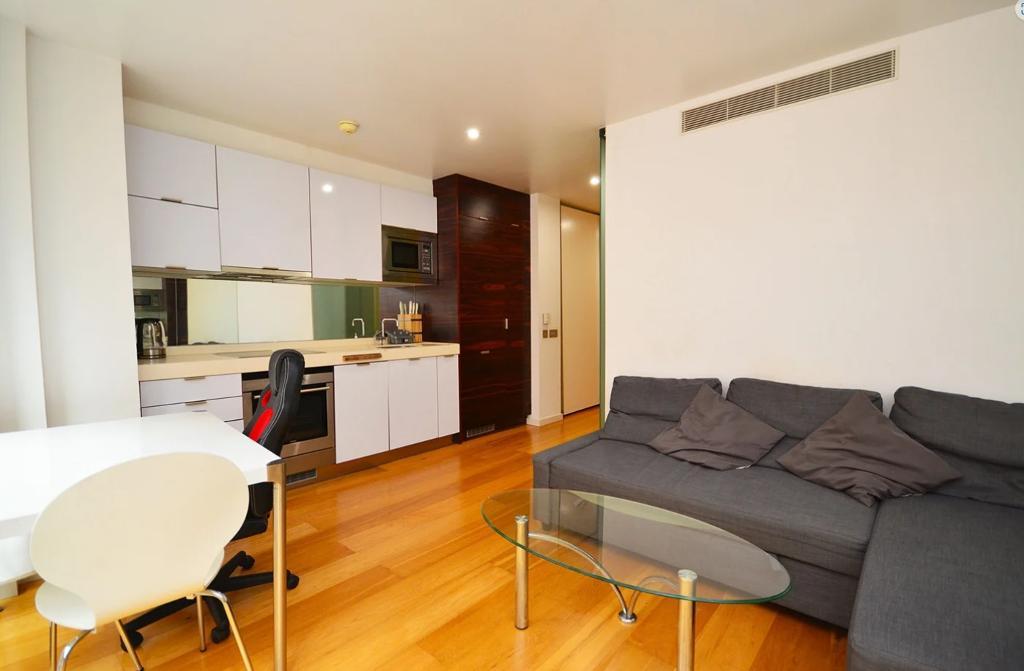 Studio to Rent in Blackwall, Canary Wharf, E14 9JA