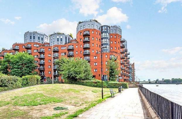 1 Bedroom Apartment to Rent in Canary Wharf, E14 3SS