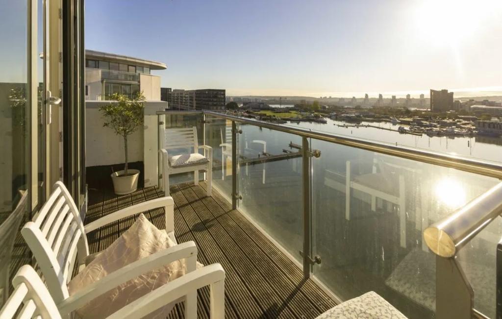 2 Bedroom Apartment to Rent in Gallions Reach, E16 2FF