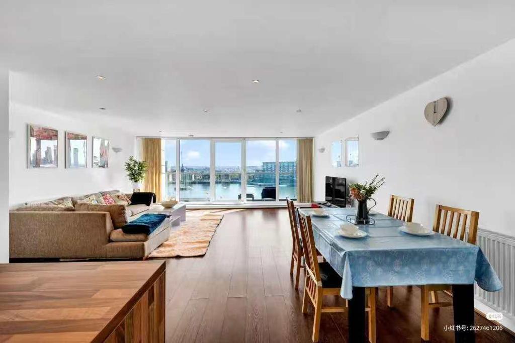 2 Bedroom Apartment to Rent in Royal Victoria Docks, Excel, E16 1BS