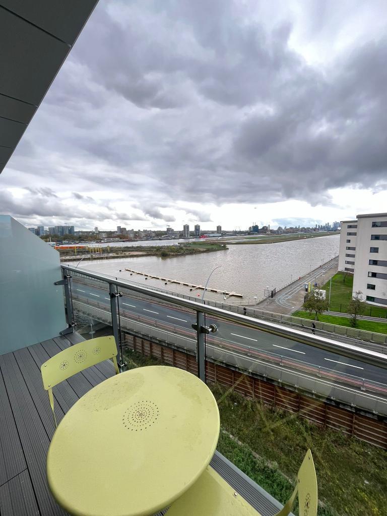 2 Bedroom Apartment to Rent in Gallions Reach, E16 2FF