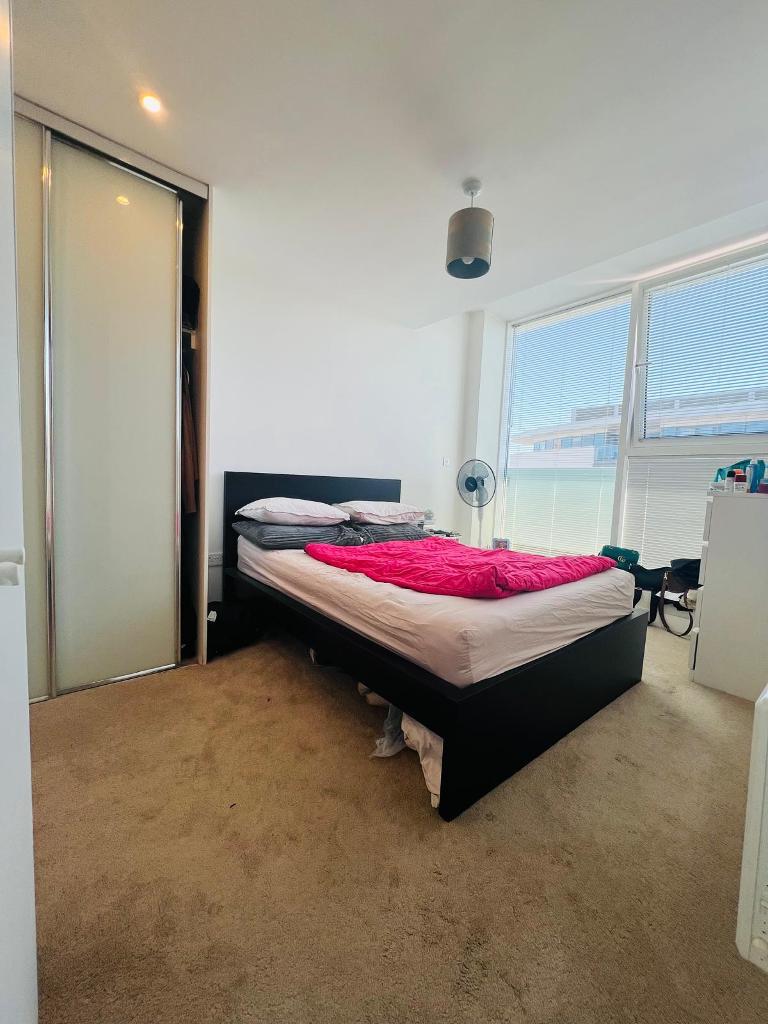 2 Bedroom Apartment to Rent in Gallions Reach, E16 2FF
