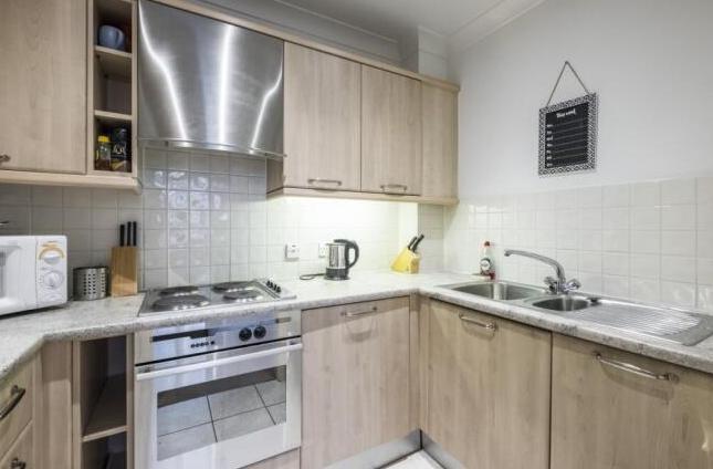 2 Bedroom Flat to Rent in Monument, Bank , Tower Hill, EC3R 8BT