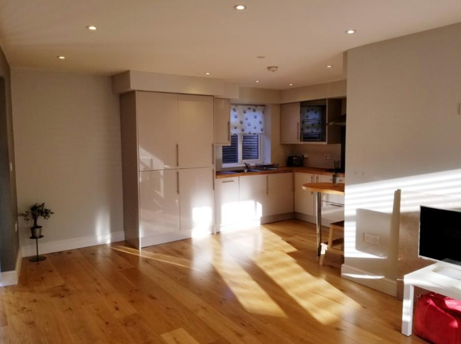 1 Bedroom Detached to Rent in London, E12 5EX