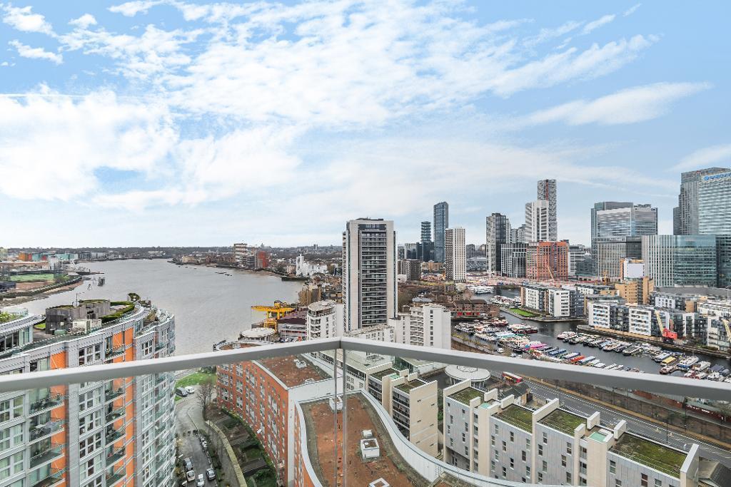 2 Bedroom Apartment for Sale in Canary Wharf, E14 9BF
