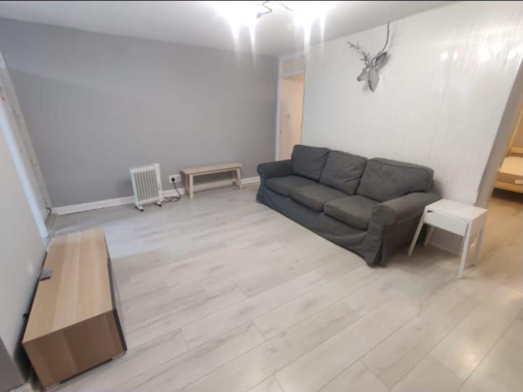 Detached for Sale in Hackney, E5 0LP