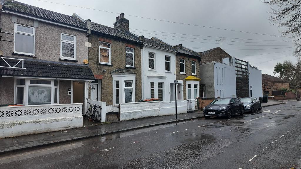 3 Bedroom Terraced to Rent in London, E7 9DG
