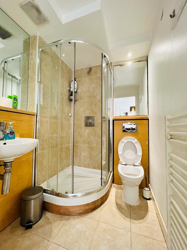 2 Bedroom Apartment to Rent in Greenwich, SE10 0BP