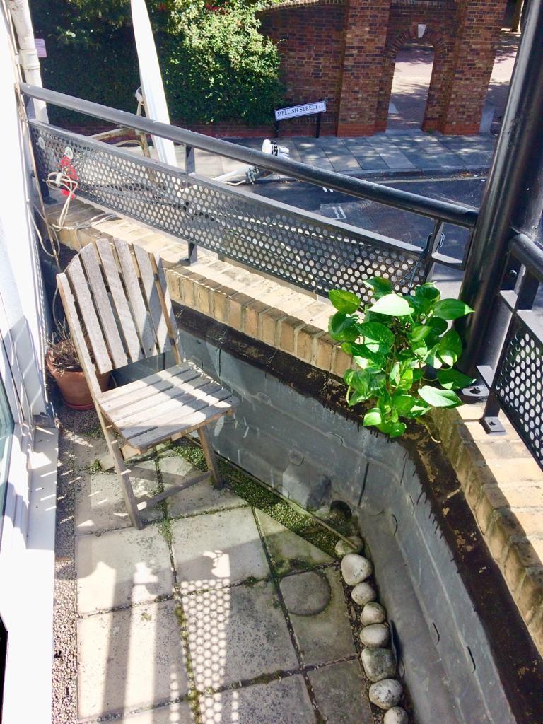 1 Bedroom Flat to Rent in Canary Wharf, South Quay, E14 8PJ