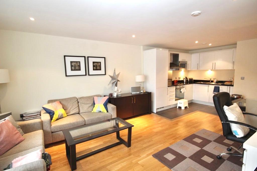 2 Bedroom Apartment to Rent in London, N5 1DX