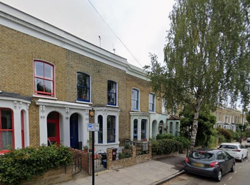2 Bedroom Flat to Rent in Hackney, E5 0RQ