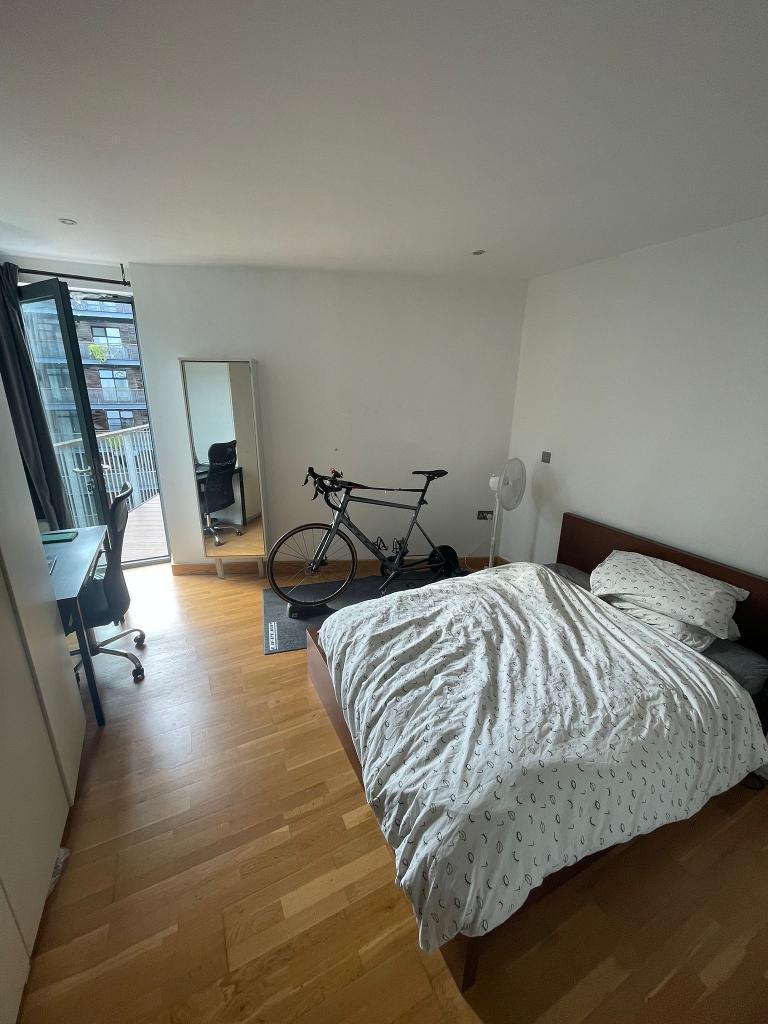 2 Bedroom Flat for Sale in Bow, Fish Island, Hackney Wick, E3 2LX