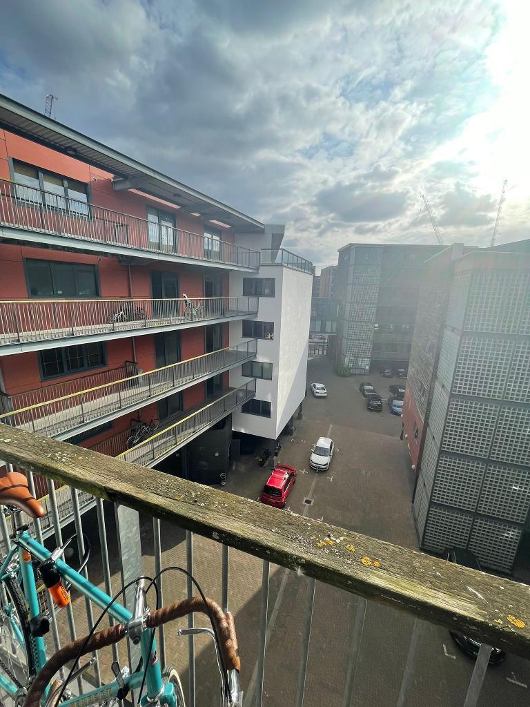 2 Bedroom Flat for Sale in Bow, Fish Island, Hackney Wick, E3 2LX