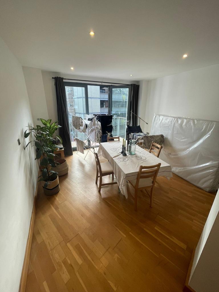 2 Bedroom Flat for Sale in Bow, Fish Island, Hackney Wick, E3 2LX