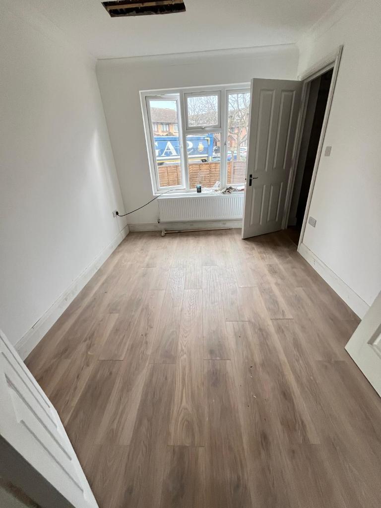 4 Bedroom Detached to Rent in Tooting, South Wimbledon, SW19 2UJ