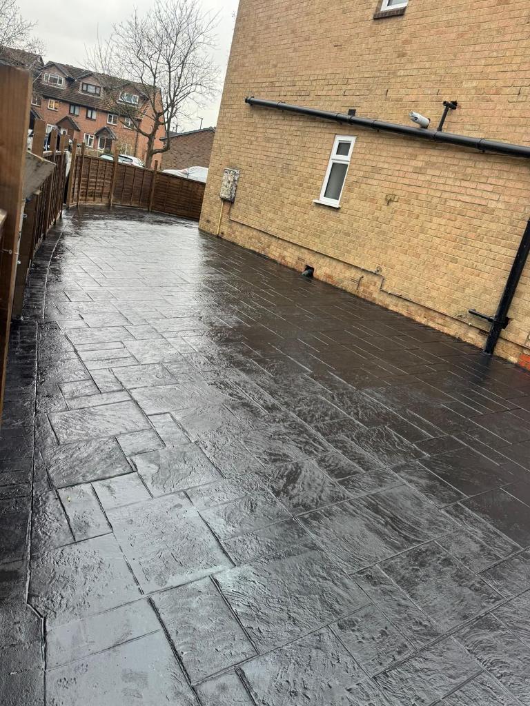 4 Bedroom Detached to Rent in Tooting, South Wimbledon, SW19 2UJ