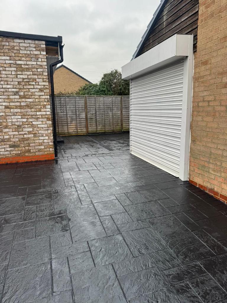 4 Bedroom Detached to Rent in Tooting, South Wimbledon, SW19 2UJ