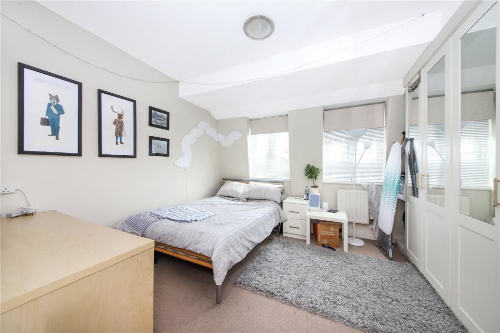 5 Bedroom End Terraced to Rent in Greenwich, Deptford, SE13 7ES