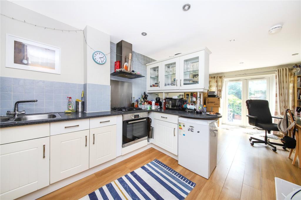 5 Bedroom End Terraced to Rent in Greenwich, Deptford, SE13 7ES