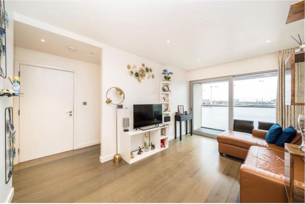 2 Bedroom Apartment to Rent in Greenwich, London, SE10 0BY