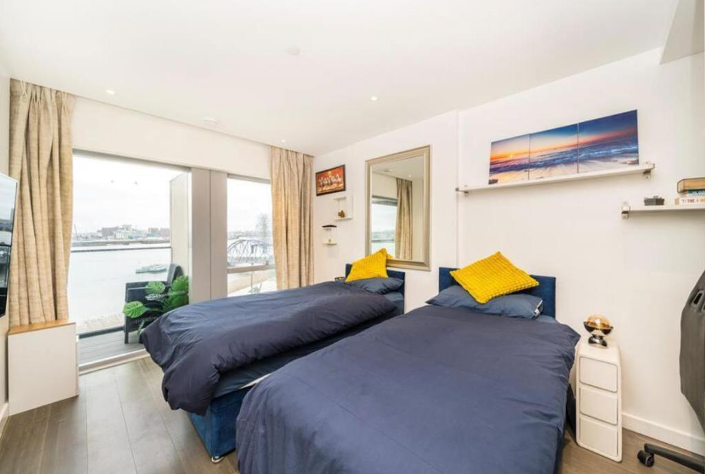 2 Bedroom Apartment to Rent in Greenwich, London, SE10 0BY