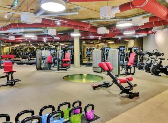 2 Bedroom Apartment for Sale in Blackwall, Canary Wharf, E14 9JD