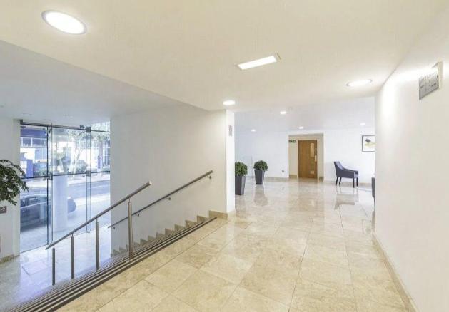 3 Bedroom Apartment to Rent in Canary Wharf, E14 9LU