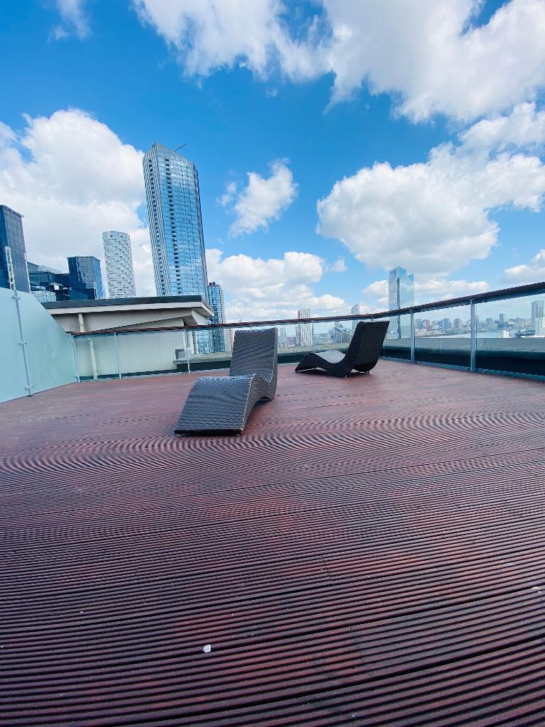 3 Bedroom Apartment to Rent in Canary Wharf, E14 9LU