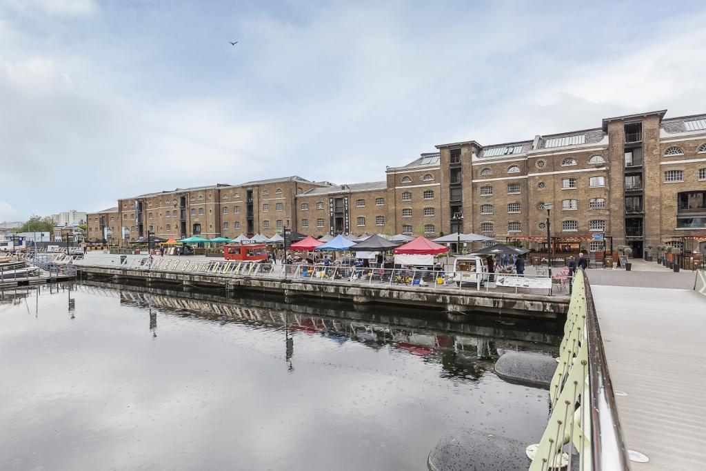 1 Bedroom Flat to Rent in Westferry, Heron Quay, Canary Wharf, E14 4AX