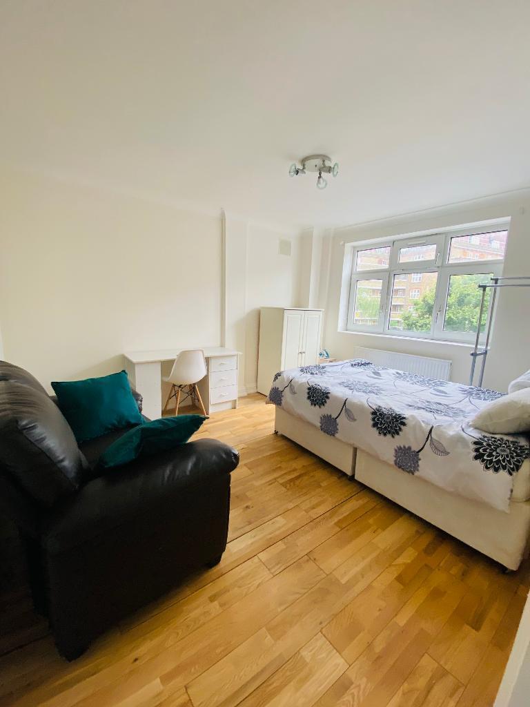 3 Bedroom Maisonette to Rent in Shadwell, Wapping, E1 0AL