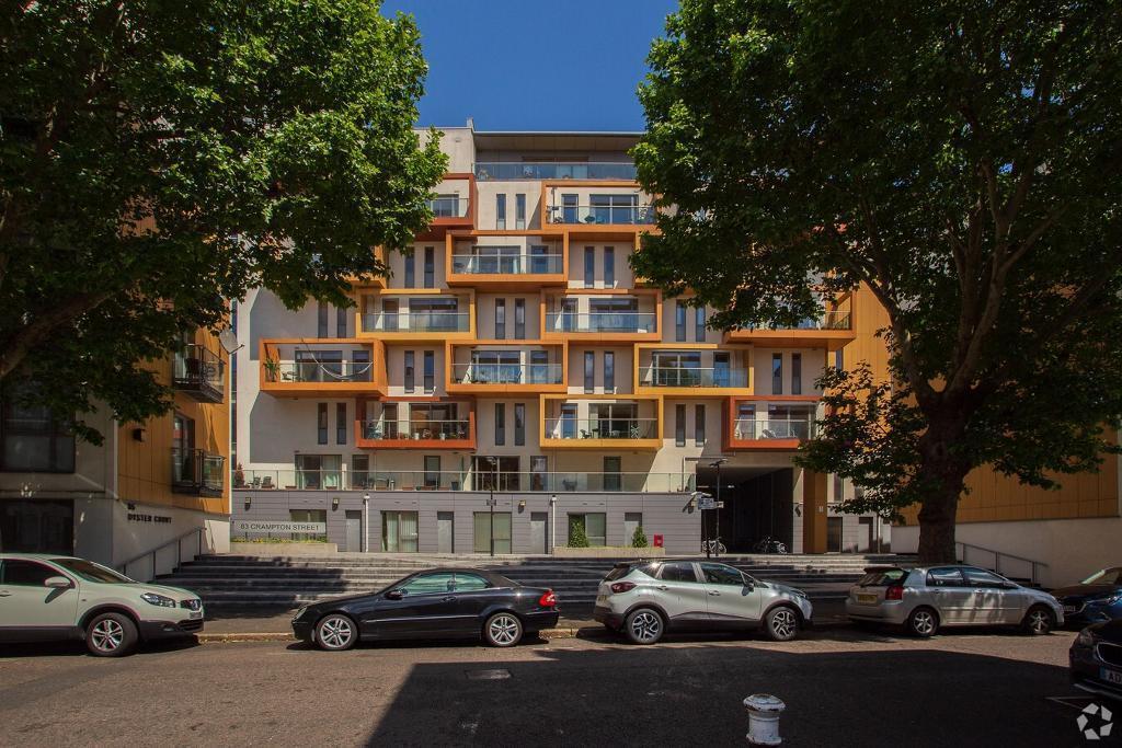 2 Bedroom Flat for Sale in Elephant & Castle, SE17 3BT