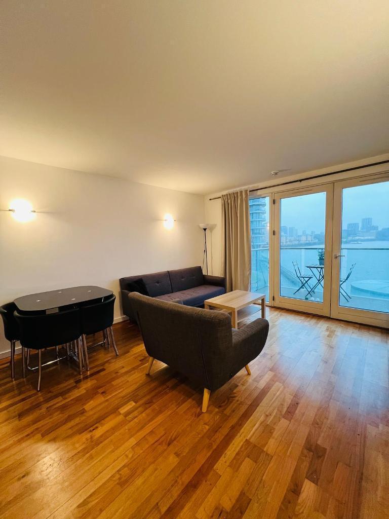 1 Bedroom Flat to Rent in Blackwall, Canary Wharf, E14 9PA