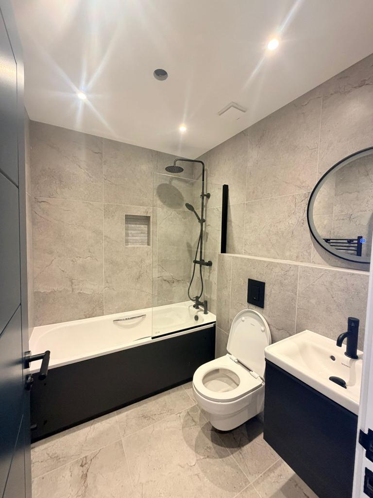 2 Bedroom Flat to Rent in Beckenham, BR3 5JE