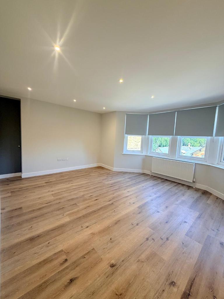 2 Bedroom Flat to Rent in Beckenham, BR3 5JE