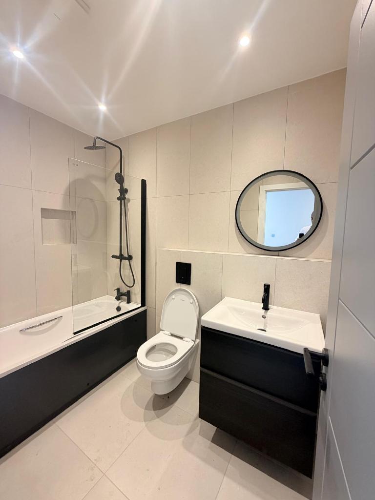 2 Bedroom Flat to Rent in Beckenham, BR3 5JE
