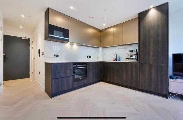 Studio to Rent in Tower Hill, Aldgate, E1 8QU