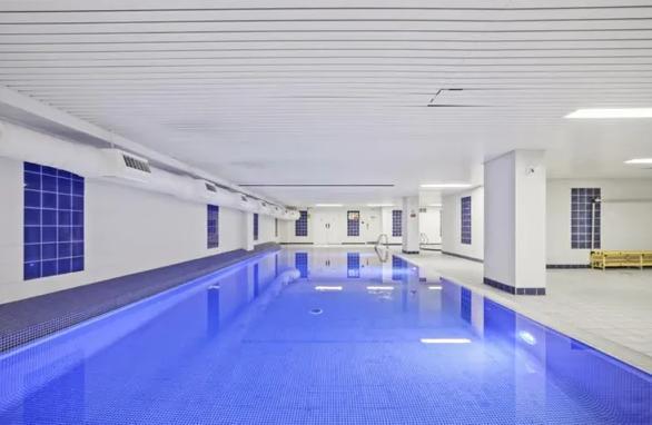 2 Bedroom Flat to Rent in Canary Wharf,South Quay, E14 9LB
