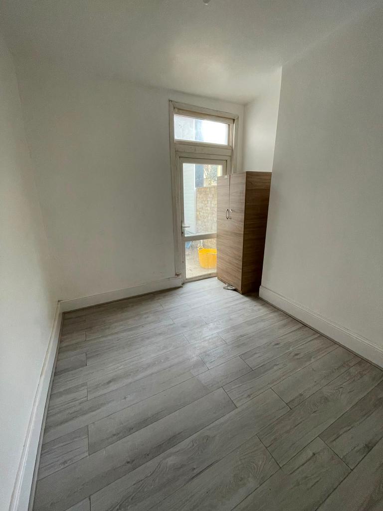 3 Bedroom End Terraced to Rent in Aldersbrook Manor Park, Ilford, E12 5LE