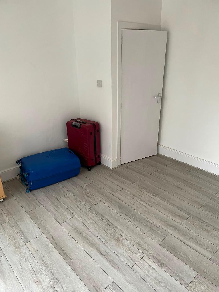 3 Bedroom End Terraced to Rent in Aldersbrook Manor Park, Ilford, E12 5LE